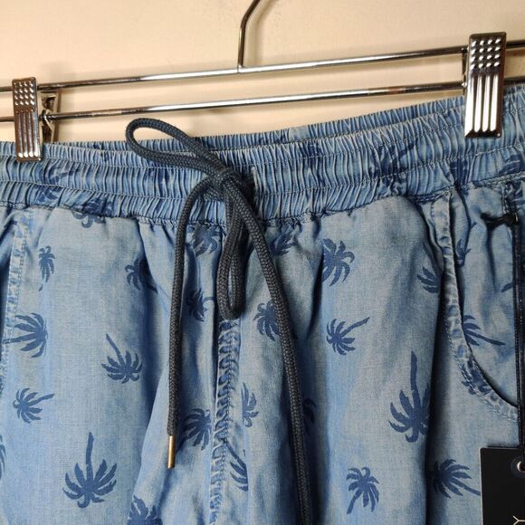 Fidelity Sadie Short Palm Tree Pattern Drawstring Pull On - Picture 4 of 9